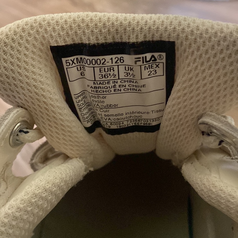 Chunky Fila Sneakers - Picture 9 of 9